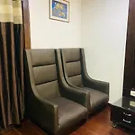 Qotel Express Pitampura Couple Friendly