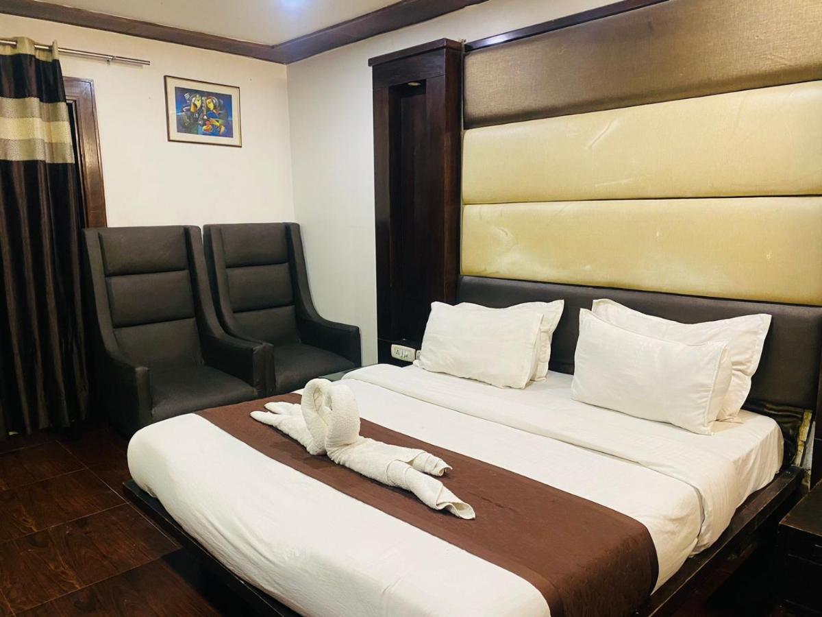 Hotel Qotel Express Pitampura Couple Friendly